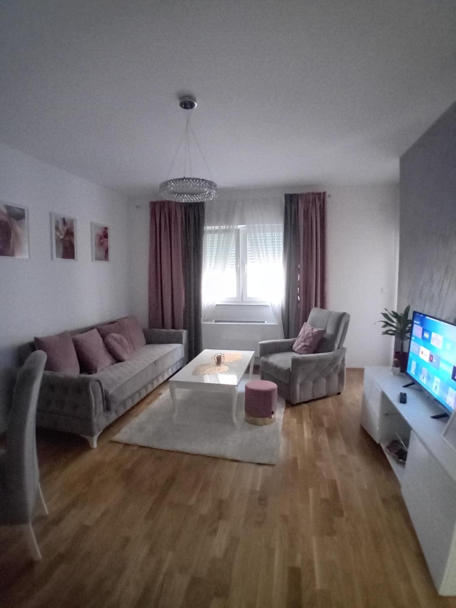 Skyline Apartment Биелина Екстериор снимка