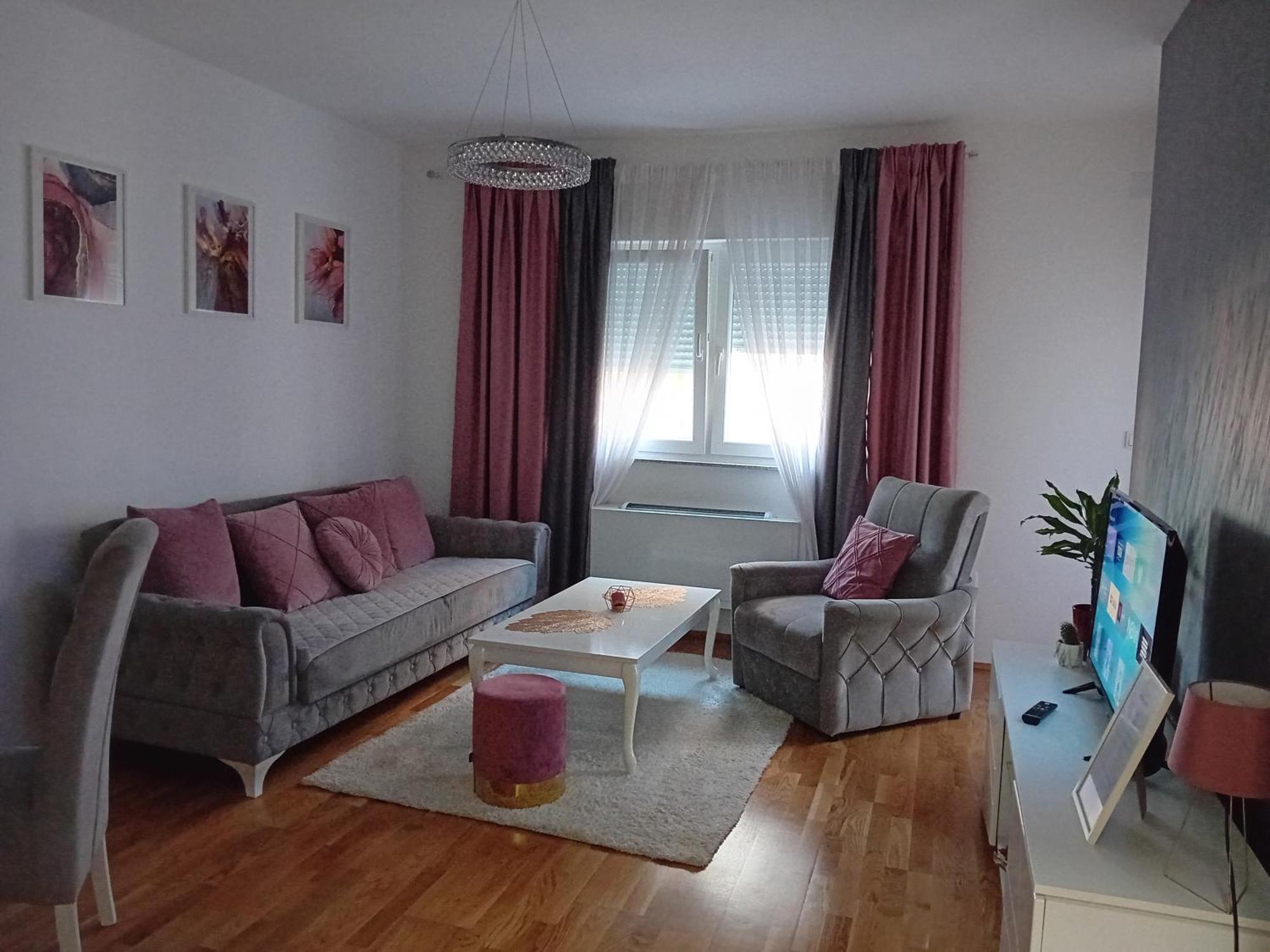 Skyline Apartment Биелина Екстериор снимка